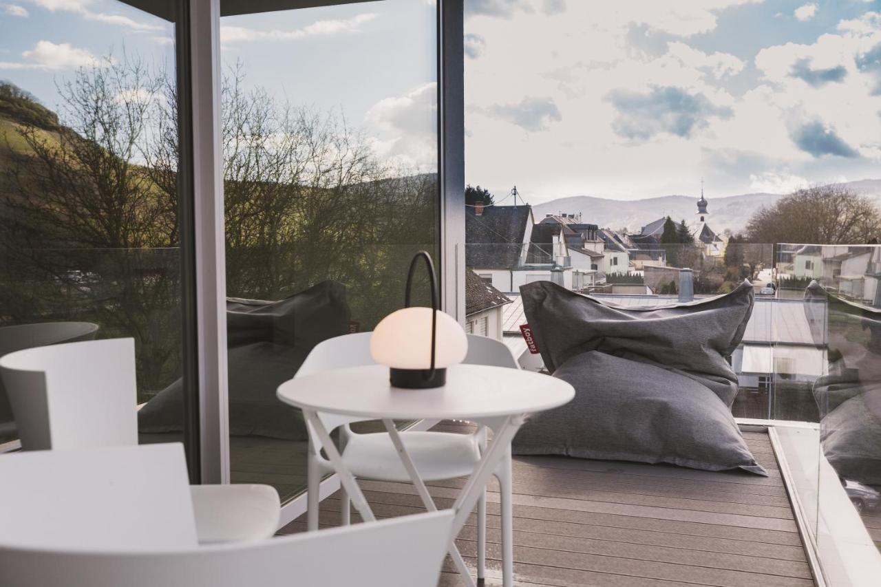 Steillage - Design Moselsuiten Mit Panoramablick Und Spa Brauneberg Exterior foto